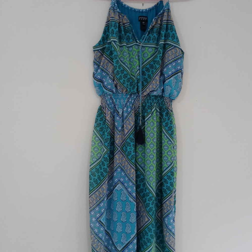 En Focus Studio Maxi Dress